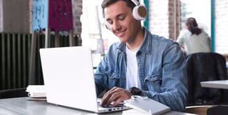 IA generativa na educação: por que é melhor criar do que adaptar? - Pearson